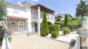 Villa Ana